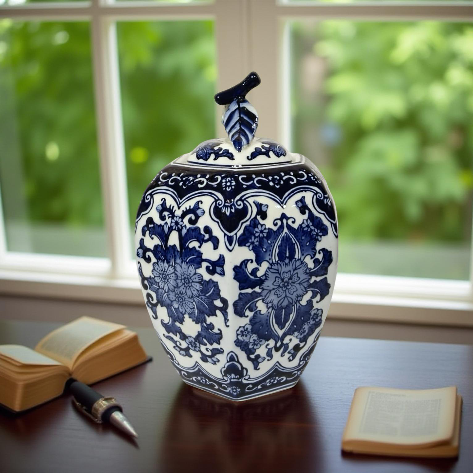 Temple Jar Albert with Flower Leaf Lid