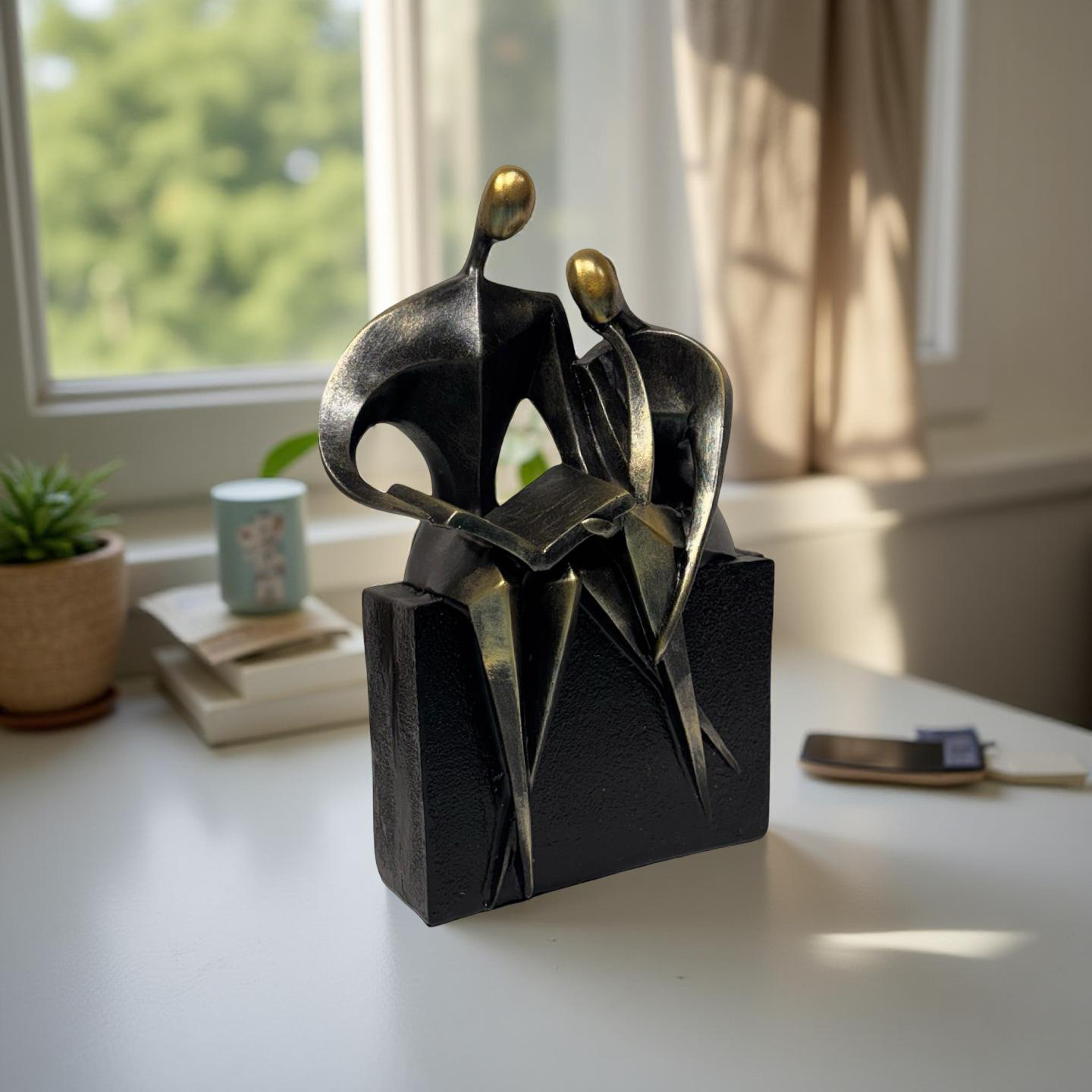 Decor - Couple Reading Together