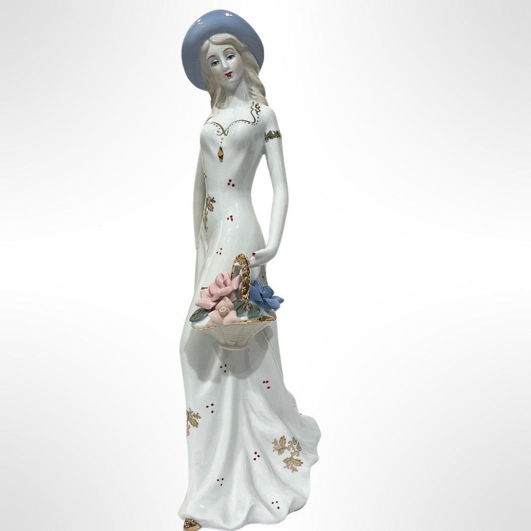 Figurine - Alice with Small Flowers