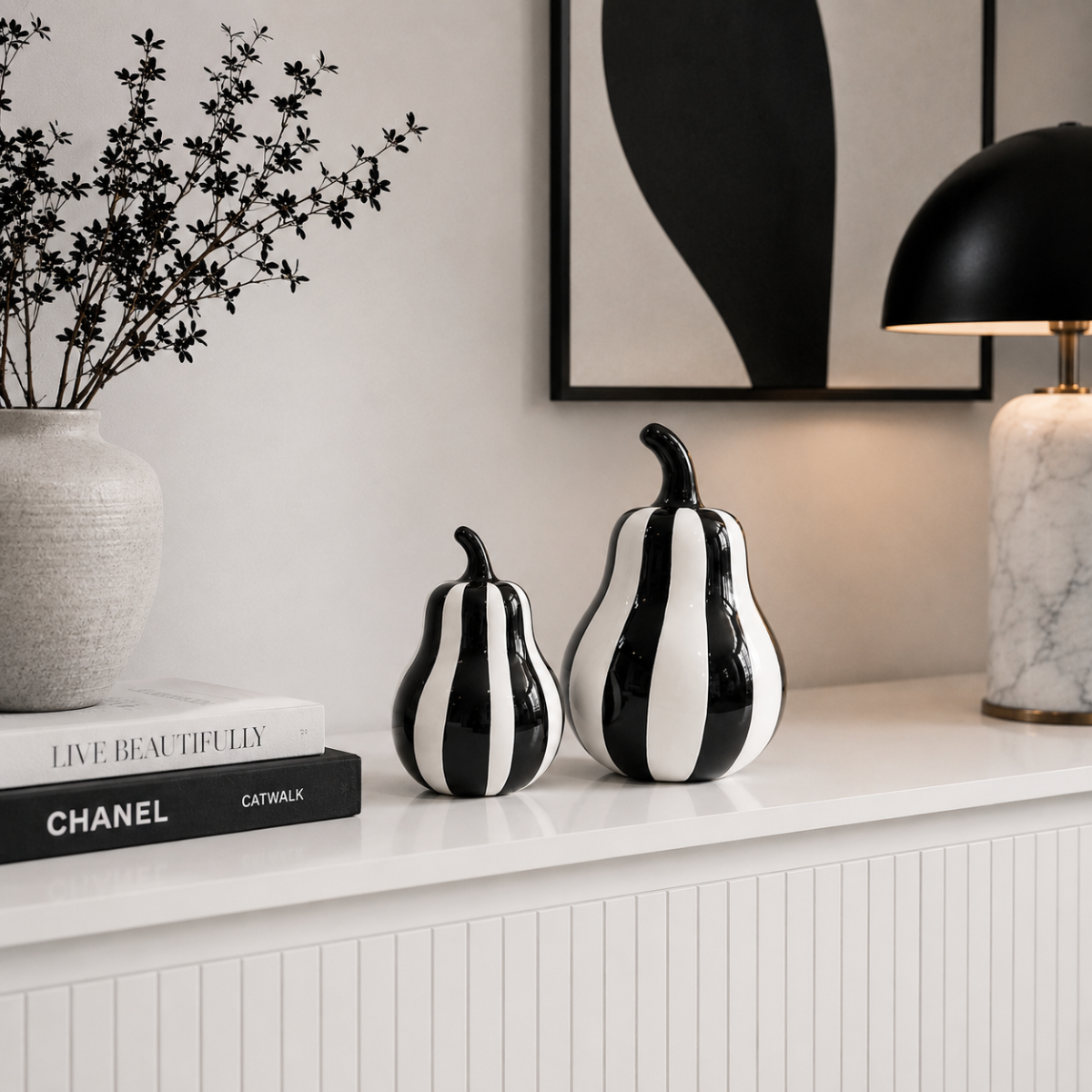 Décor - Black & White Pear (S)