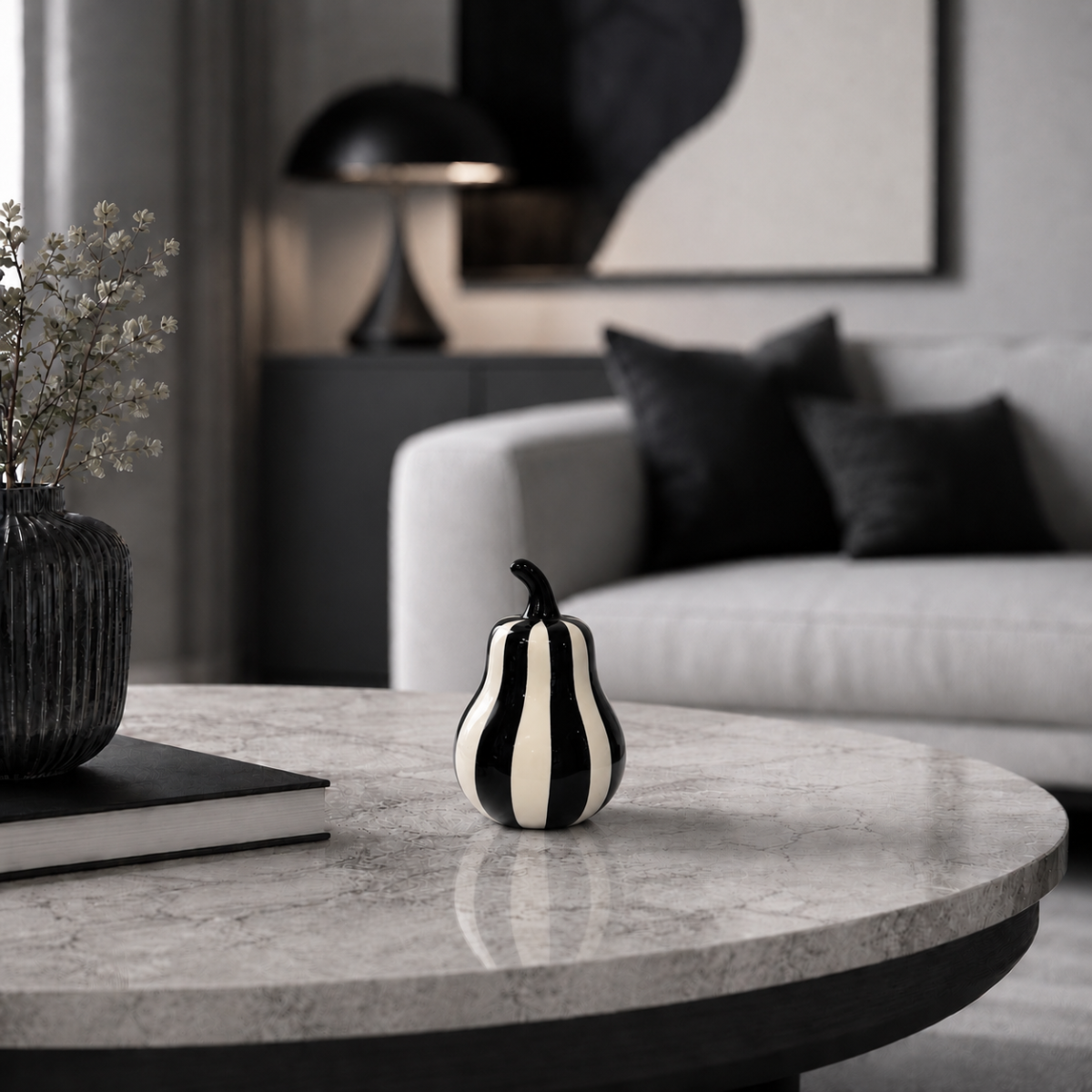 Décor - Black & White Pear (S)