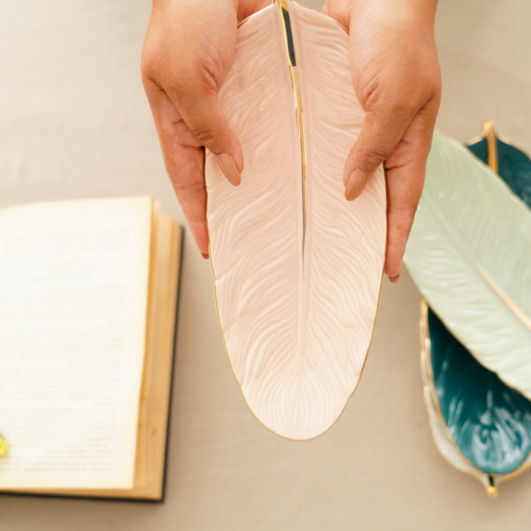 Elegance Leaf Tray with Gold Pink