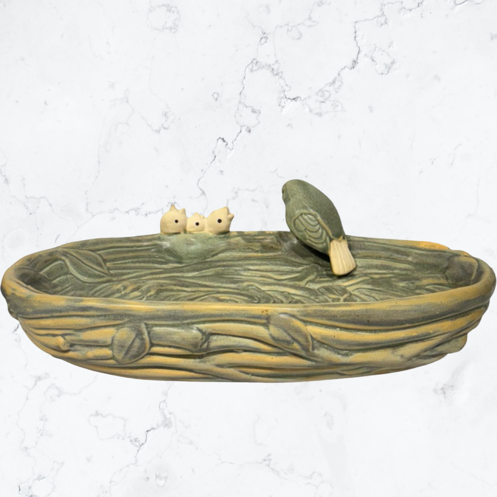 Bird Feeder Oval Green Mother & Chicks