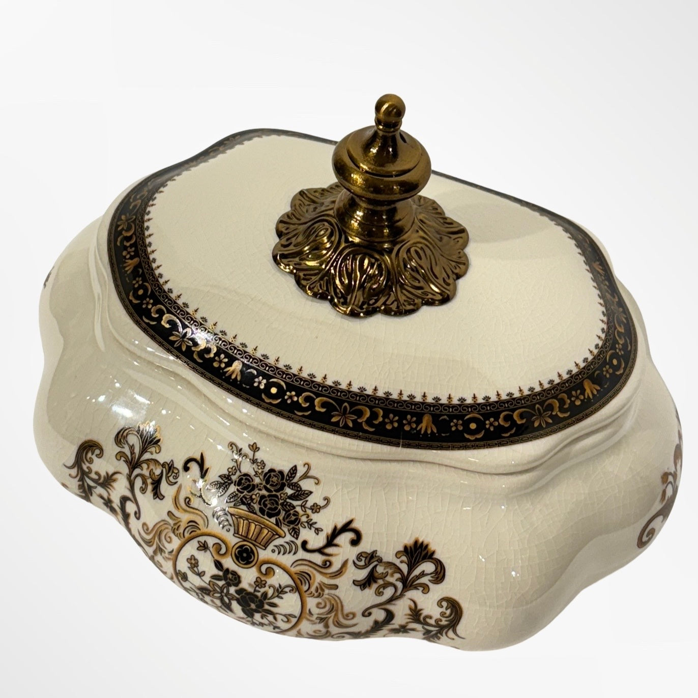 Georgia Ivory & Brown Curved Bowl with Lid
