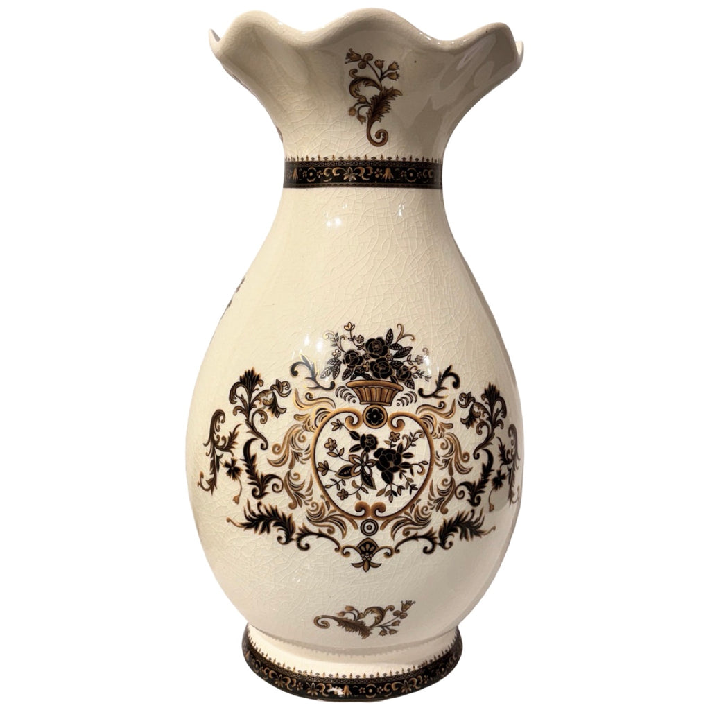 Georgia Ivory & Brown Scalloped Vase