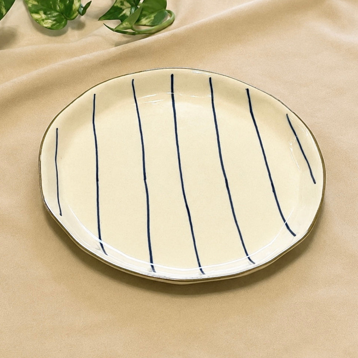 Golden Rim Snack Plate Straight Lines