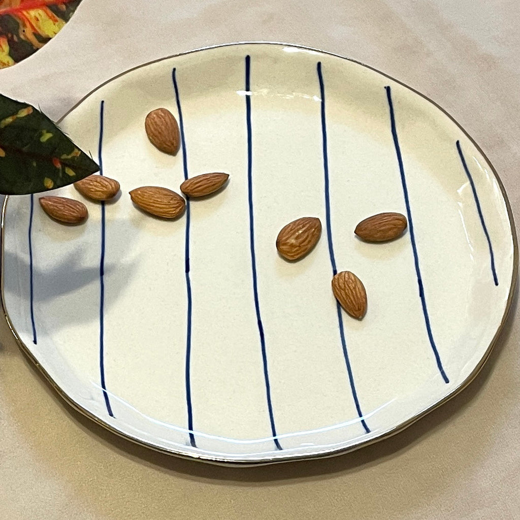 Golden Rim Snack Plate Straight Lines