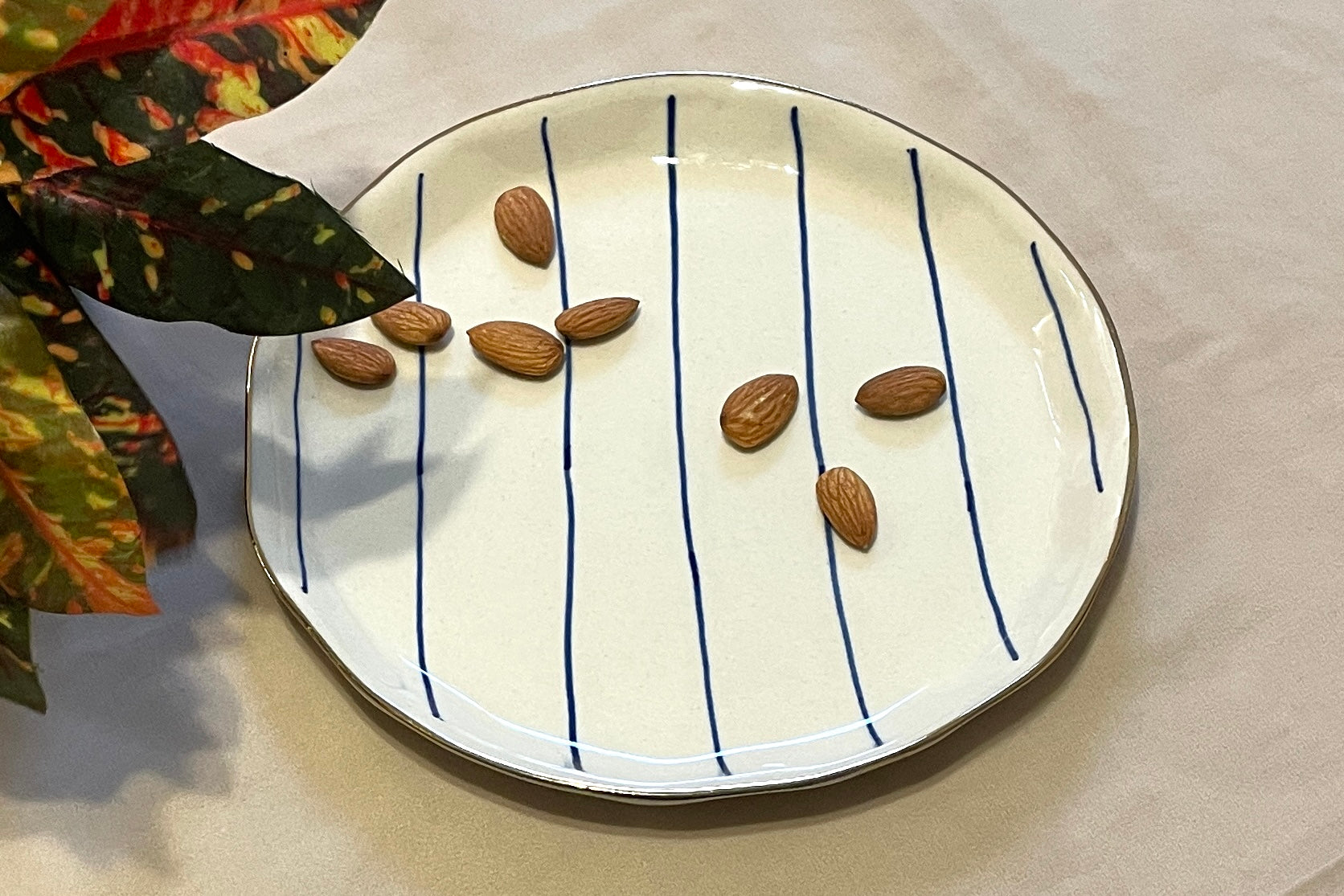 Golden Rim Snack Plate Straight Lines