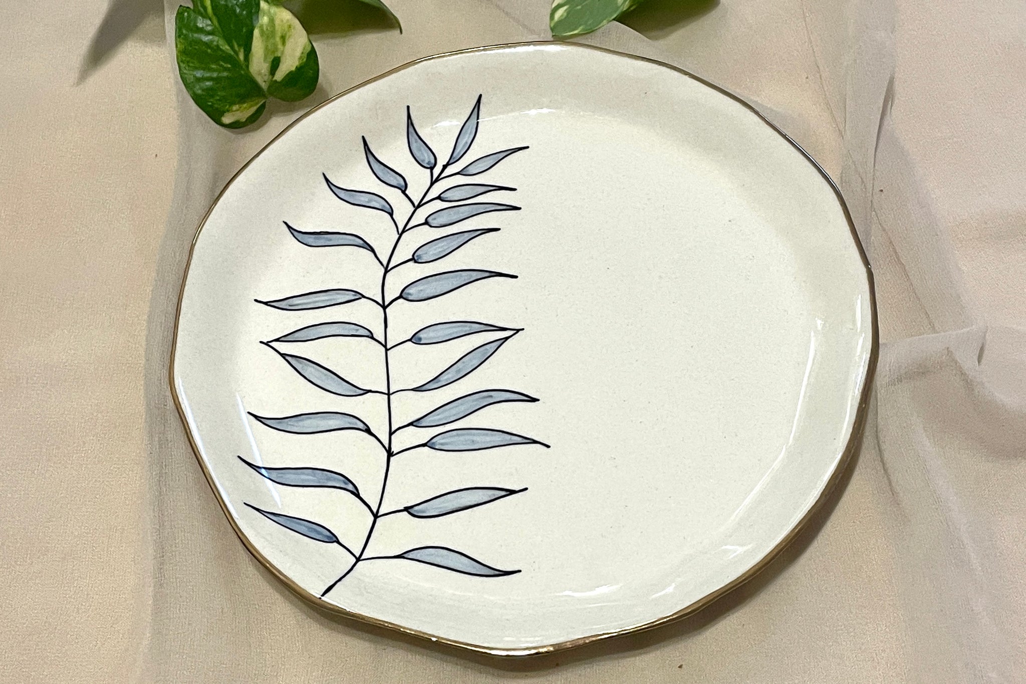 Golden Rim Snack Plate Single Leaf