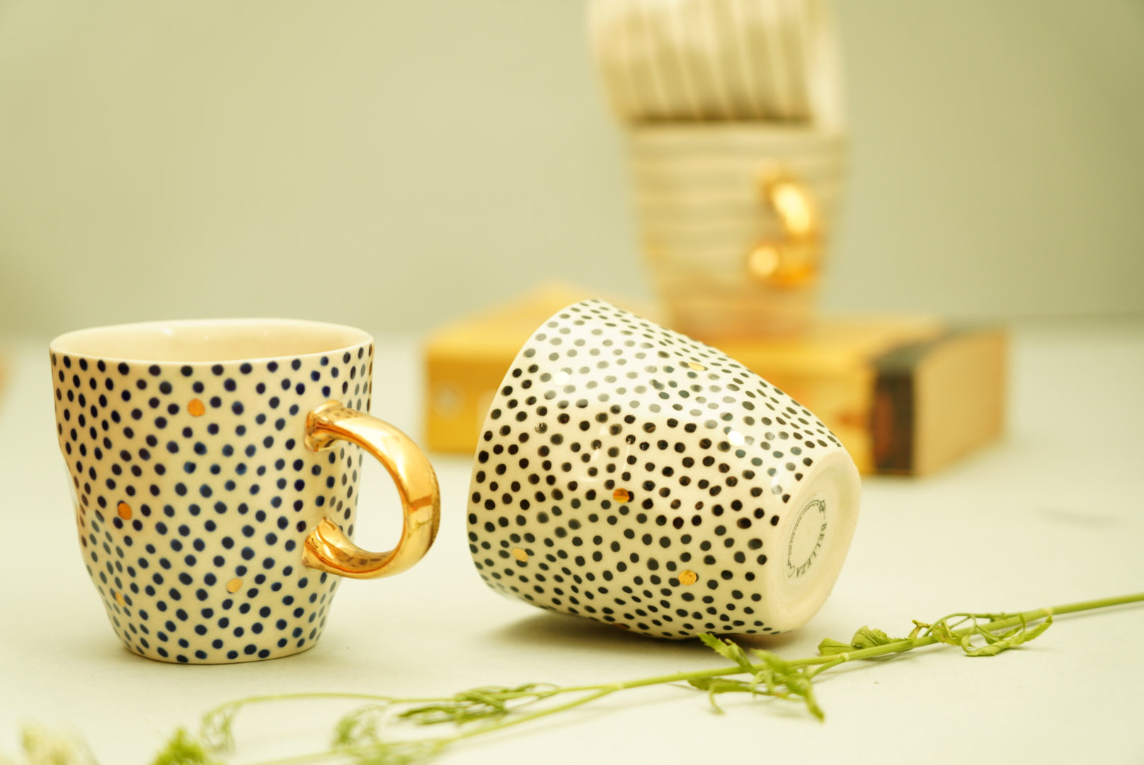 Ceramic Mug Dotted Gold